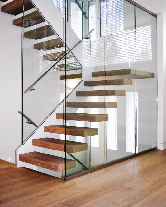 stringer cantilevered / box steps / box landing / stringer to stringer glass / side glass mount handrail / anodized aluminum handrail